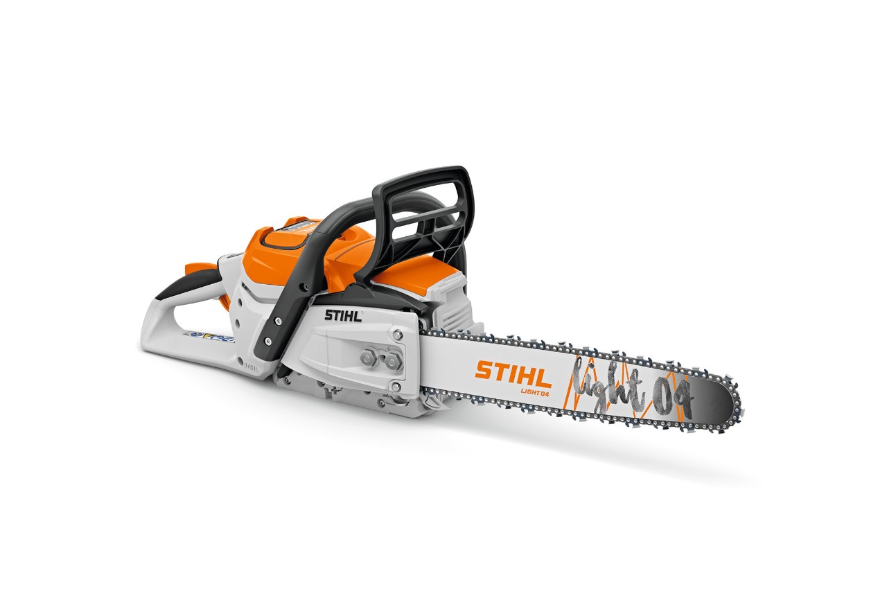 Motoferăstrăul cu acumulator STIHL MSA 220 din sistemul AP